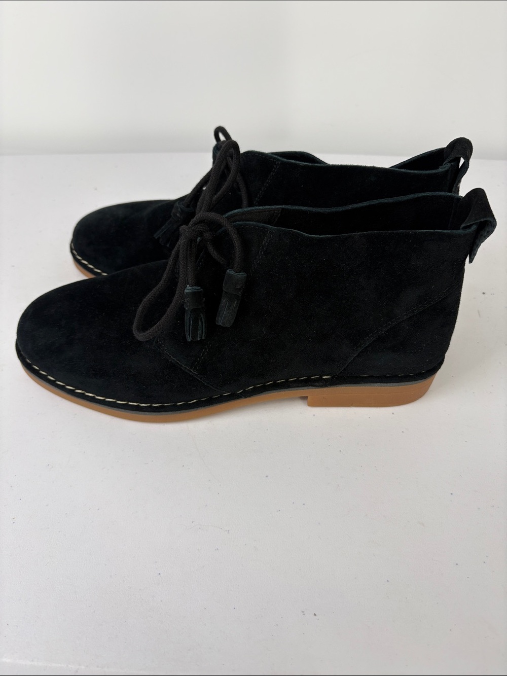 👟 Hush Puppies Black Suede Lace-Up Ankle Booties
